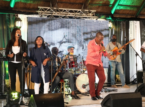 Fortes emoções no tributo a ícones da música angolana